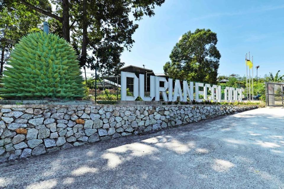 Durian Ecolodge タンピン エクステリア 写真