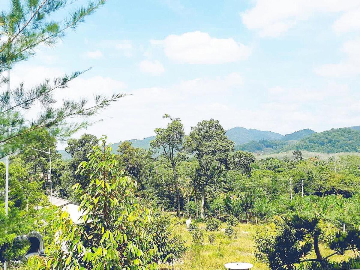 Durian Ecolodge タンピン エクステリア 写真