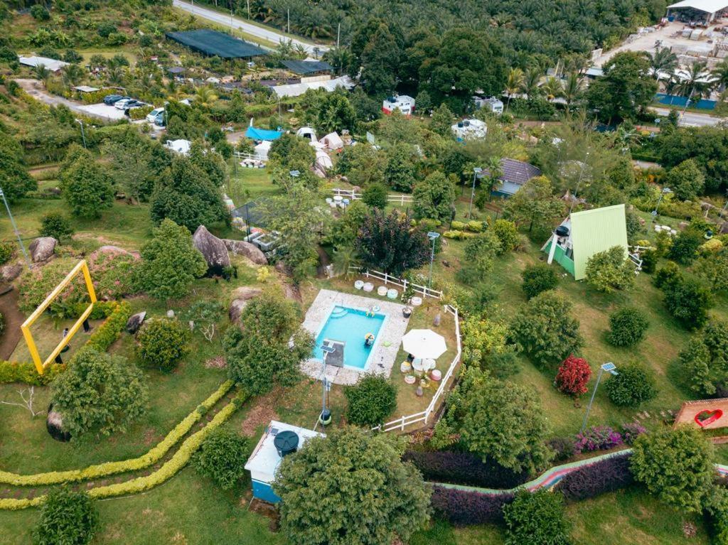 Durian Ecolodge タンピン エクステリア 写真