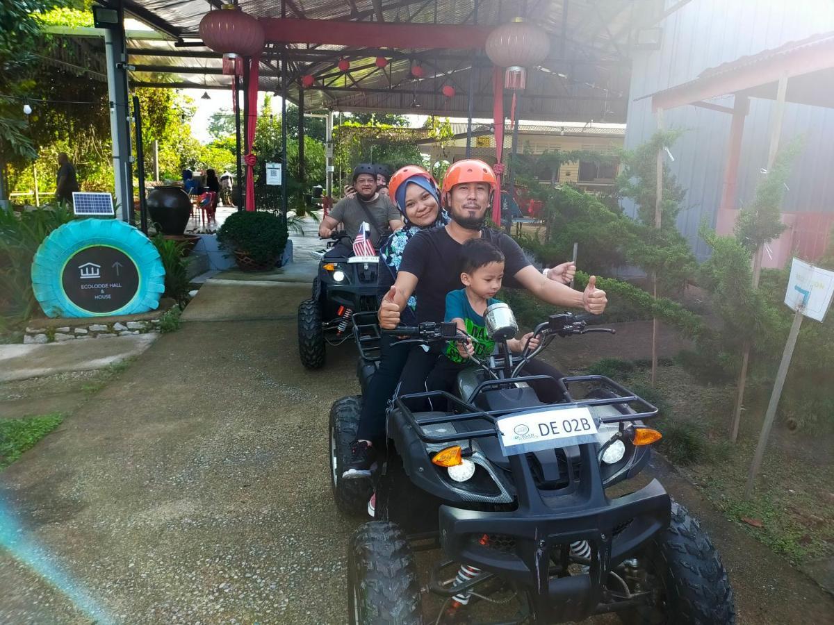 Durian Ecolodge タンピン エクステリア 写真